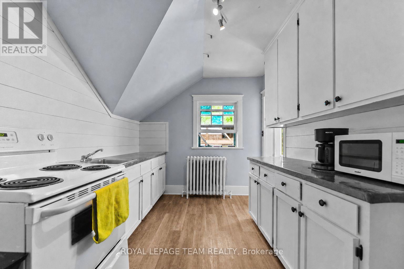 229 Cecelia Street Property Photo 17