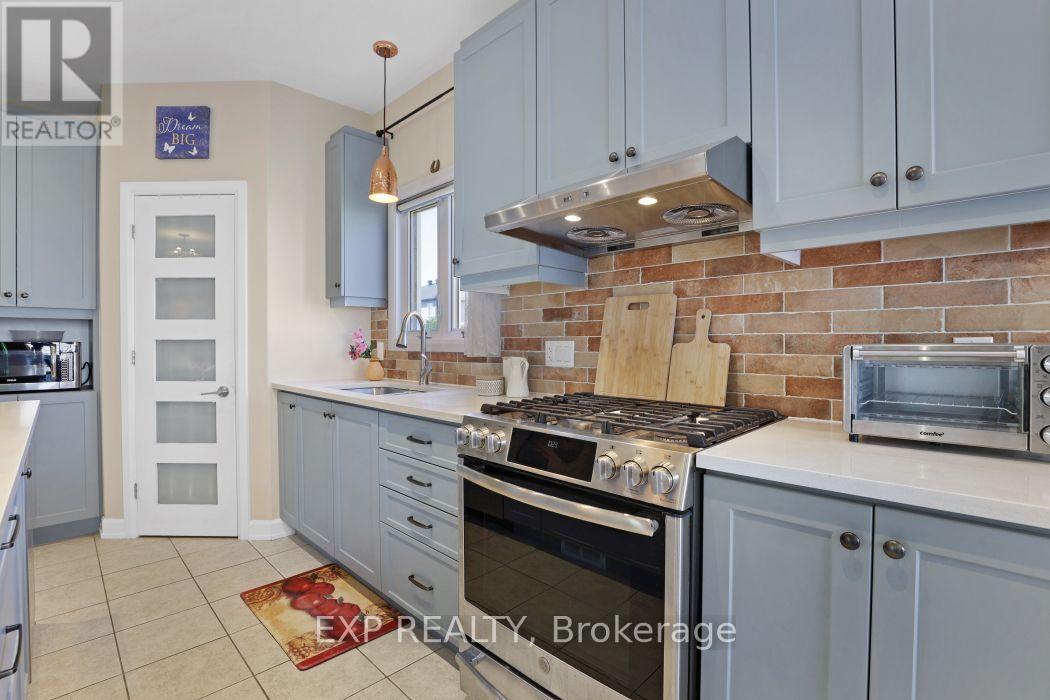 225 Sunset Crescent Property Photo 15