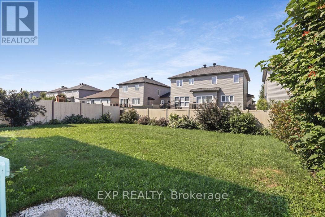 225 Sunset Crescent Property Photo 35