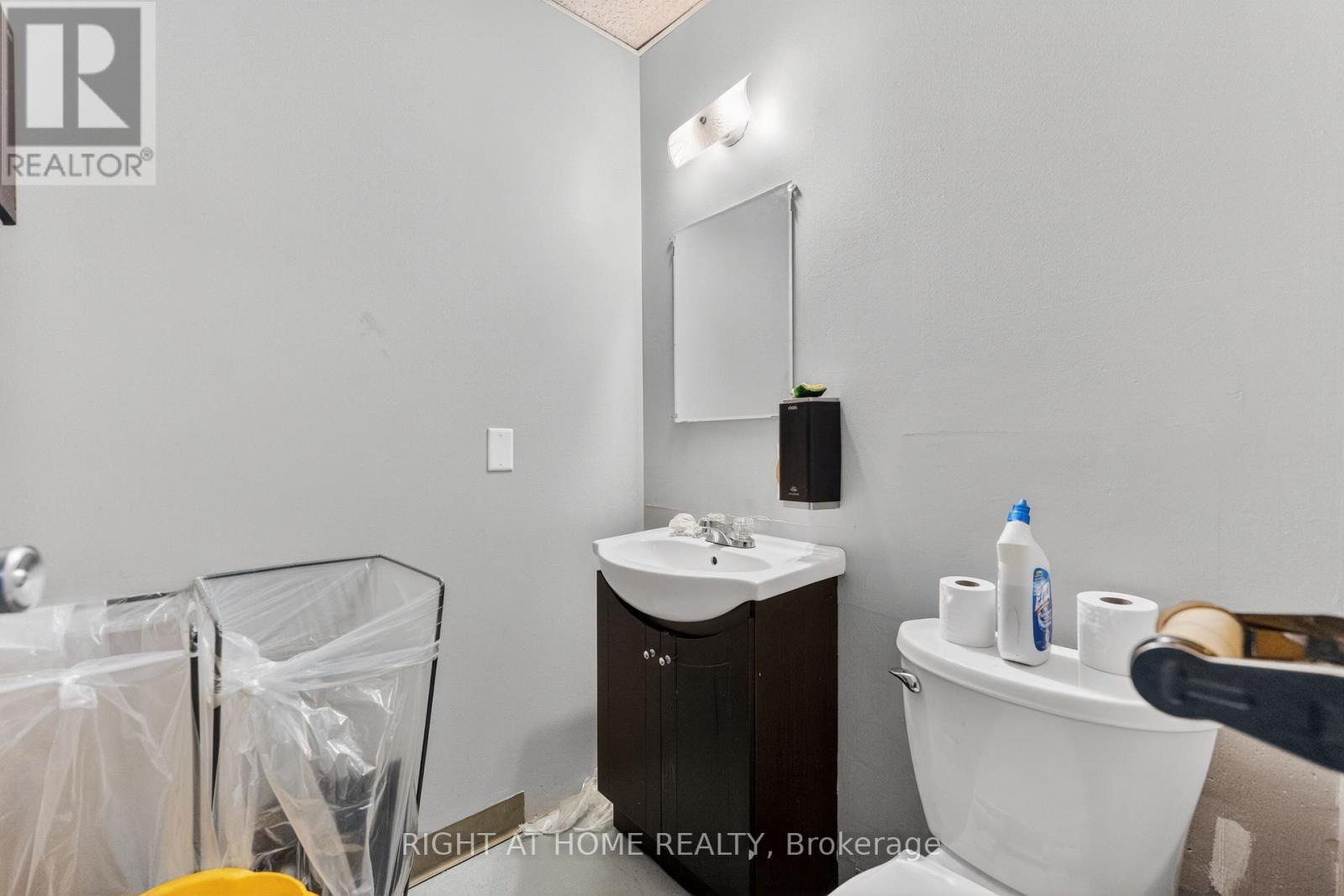 1 - 5370 Canotek Road Property Photo 23