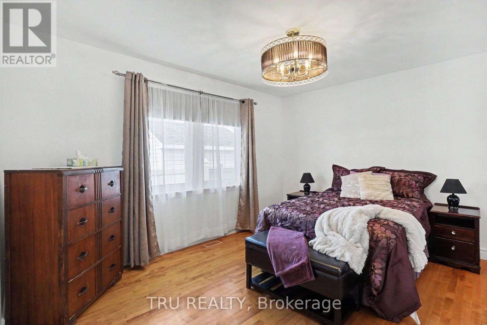 1908 Saunderson Drive Property Photo 15