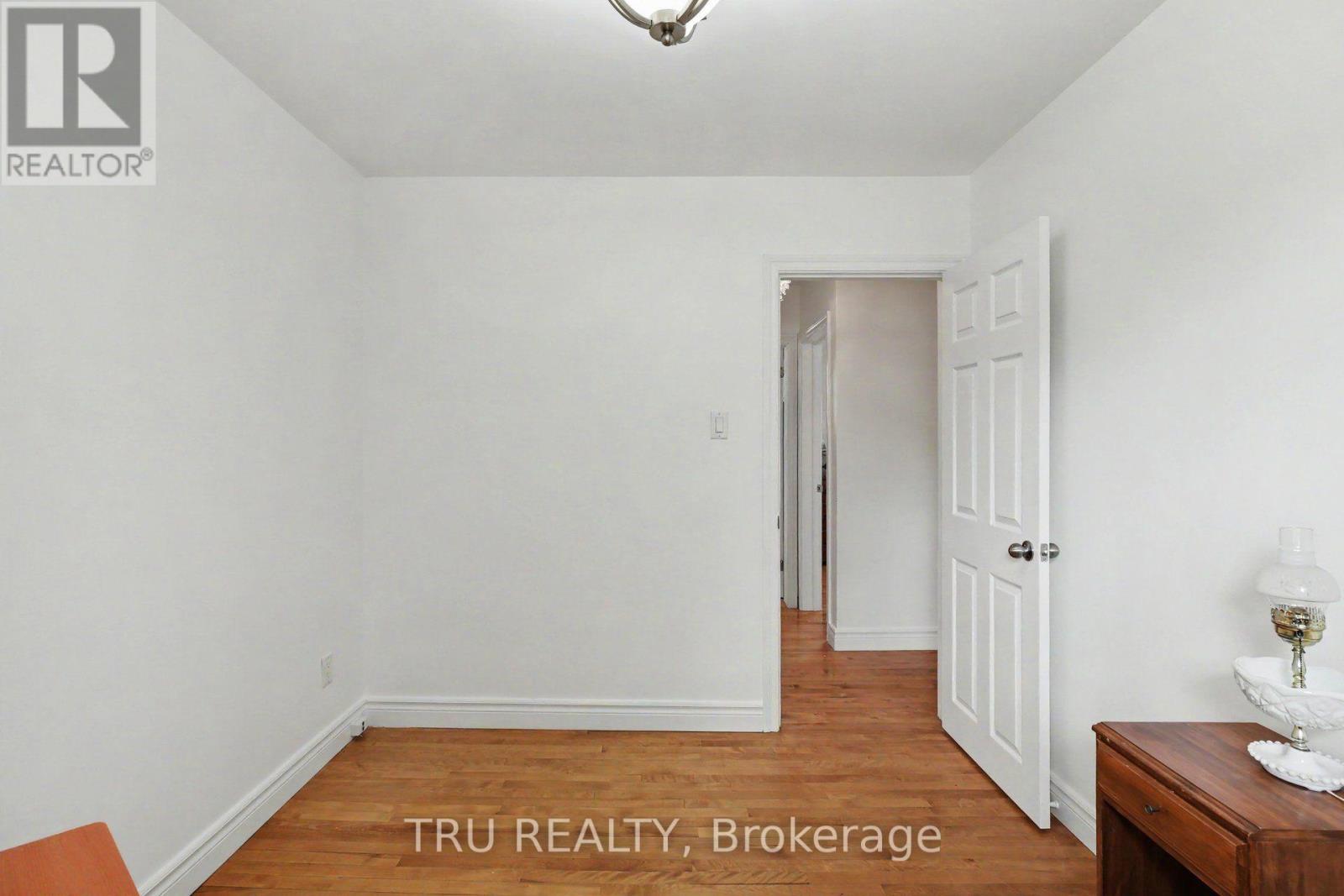 1908 Saunderson Drive Property Photo 17