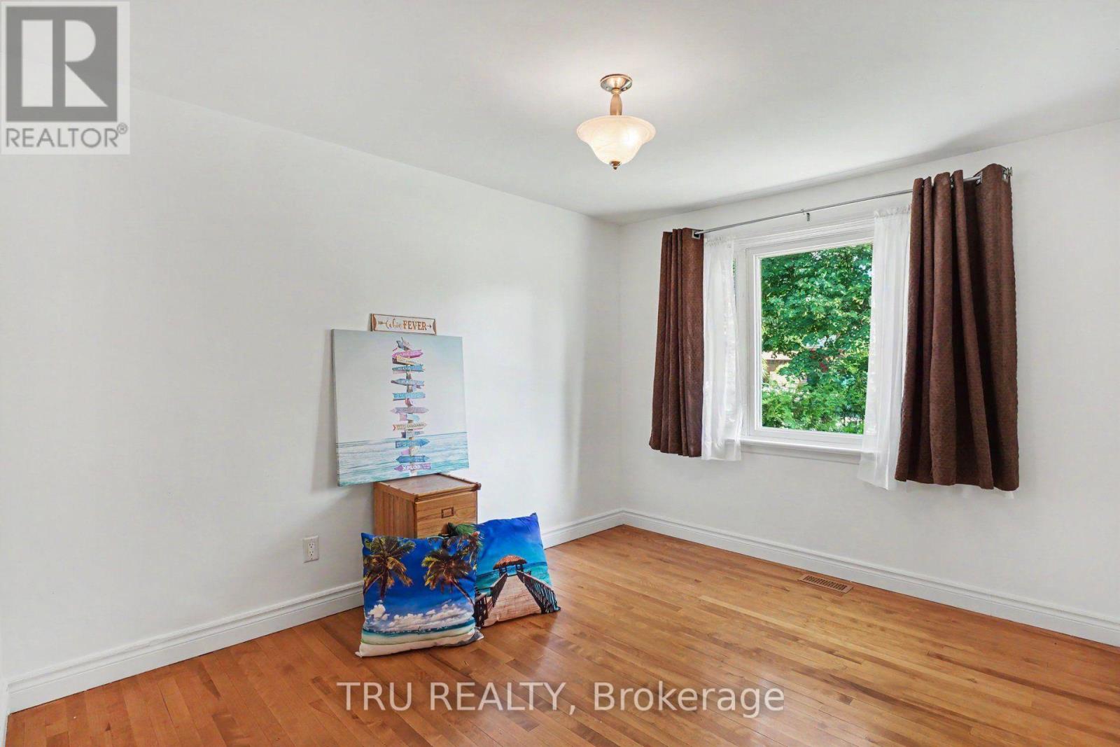 1908 Saunderson Drive Property Photo 19