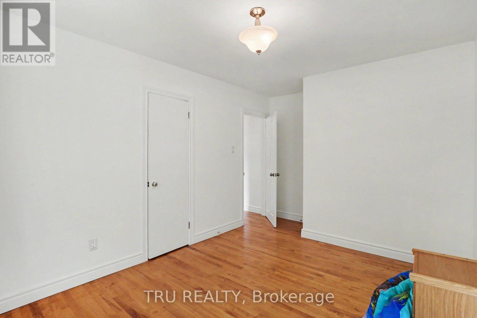 1908 Saunderson Drive Property Photo 20
