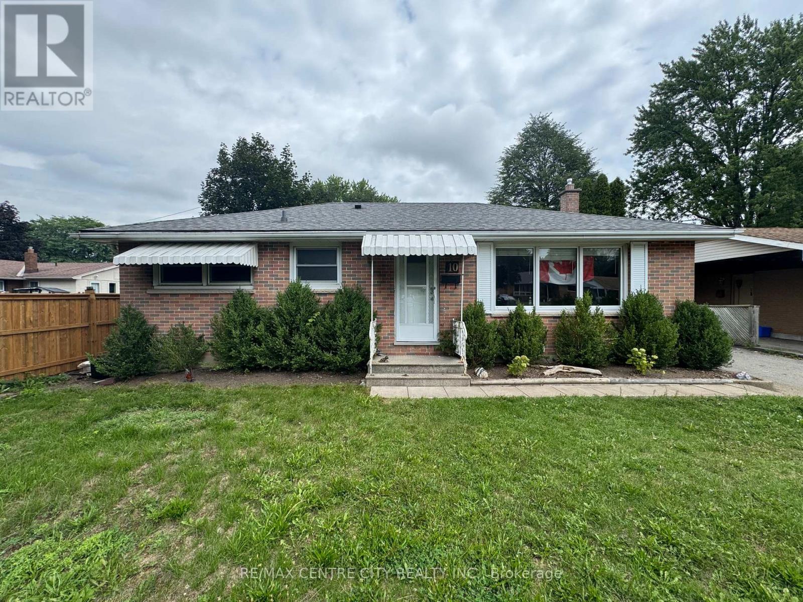 10 TEWKSBURY CRESCENT