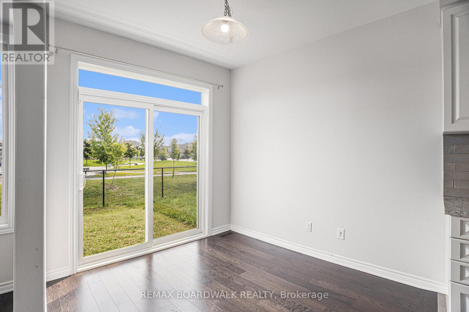 628 Monardia Way Property Photo 8