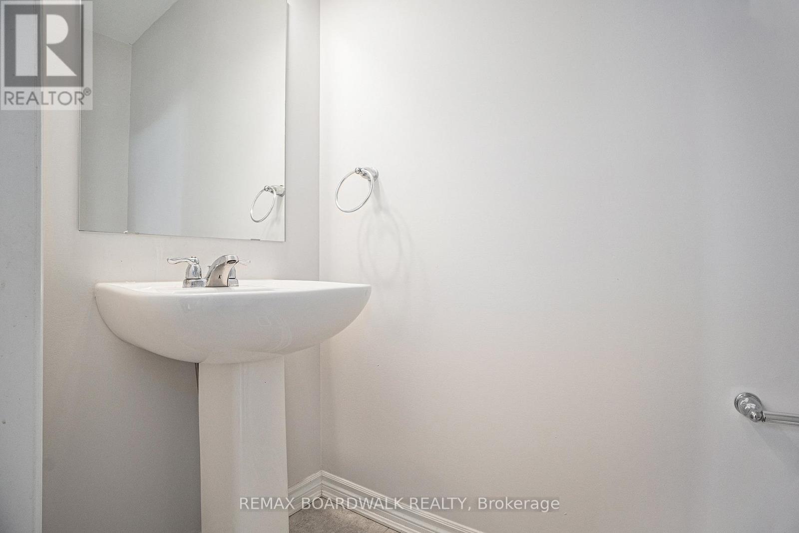 628 Monardia Way Property Photo 9