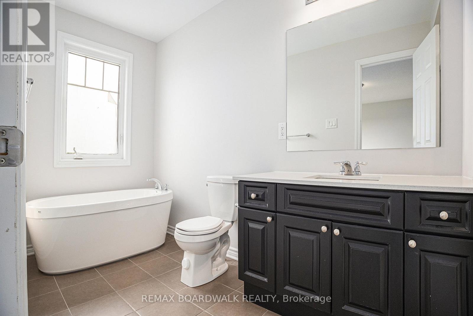 628 Monardia Way Property Photo 12