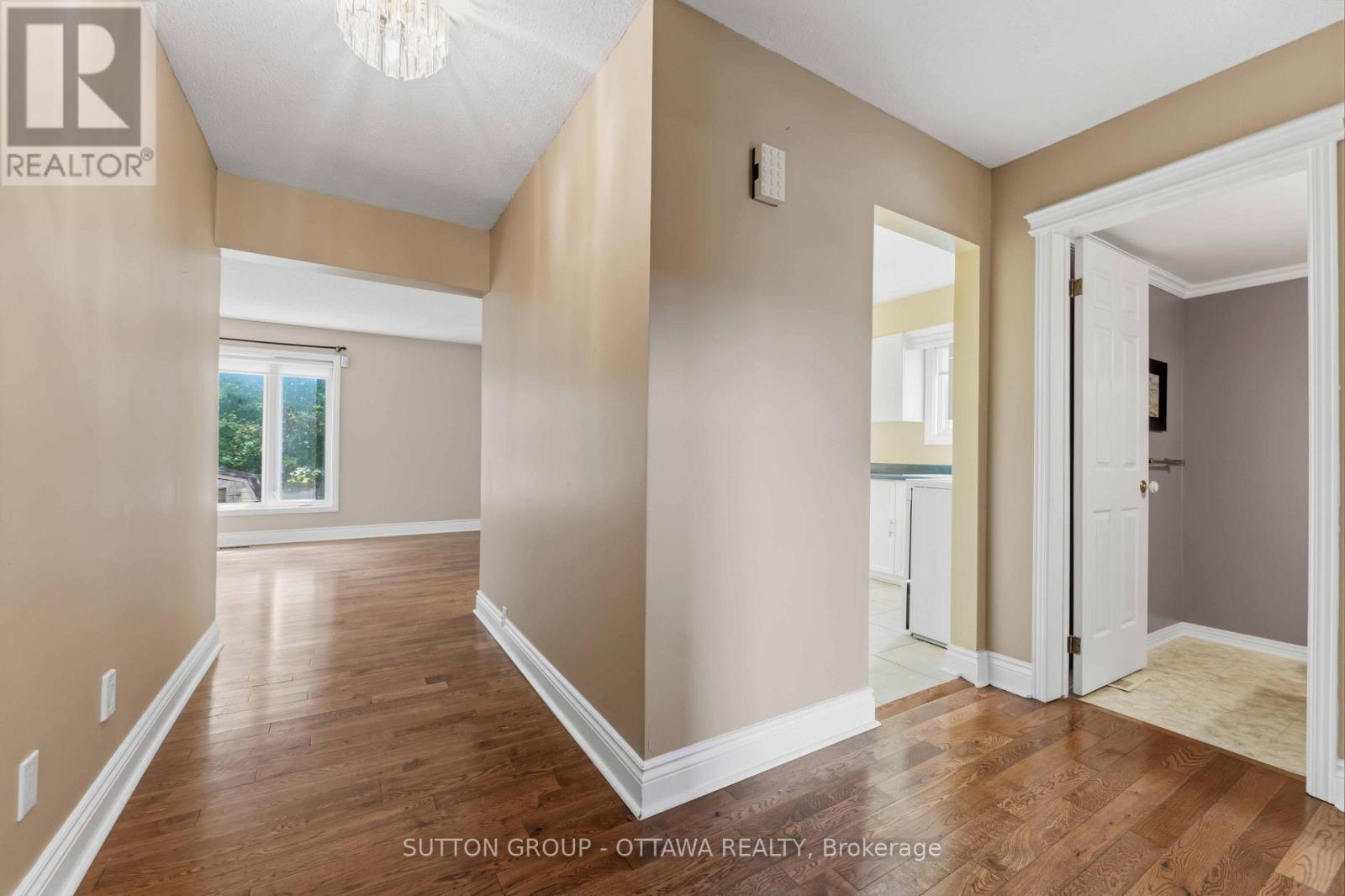 16 Crimson Gate Property Photo 16