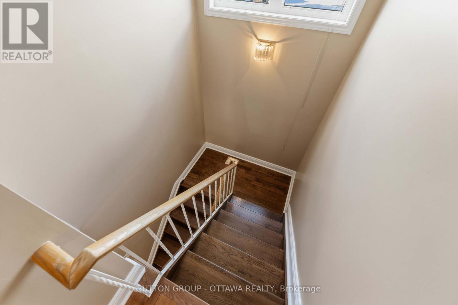 16 Crimson Gate Property Photo 18