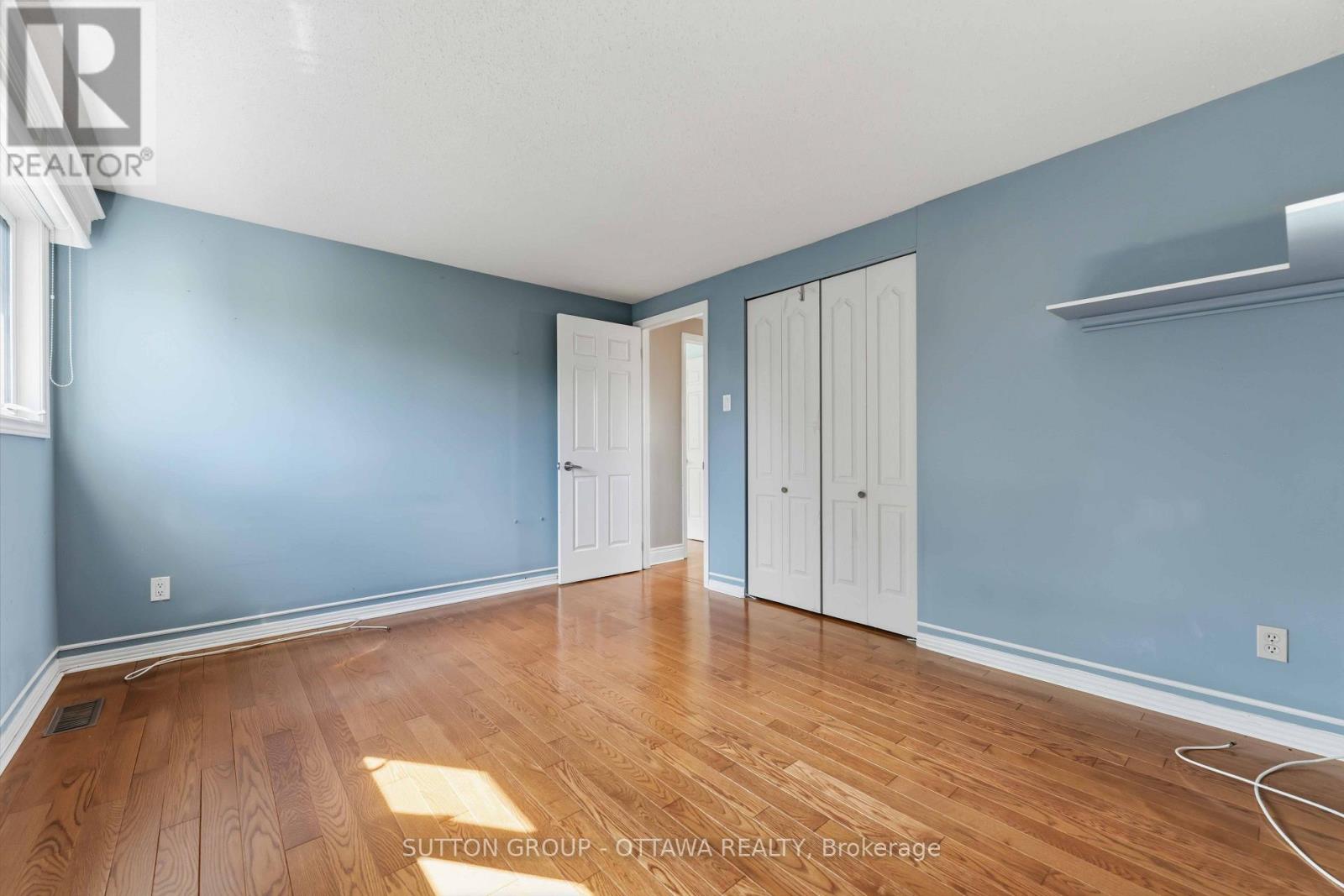 16 Crimson Gate Property Photo 29