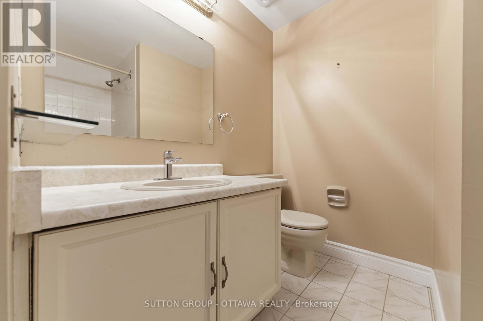 16 Crimson Gate Property Photo 34