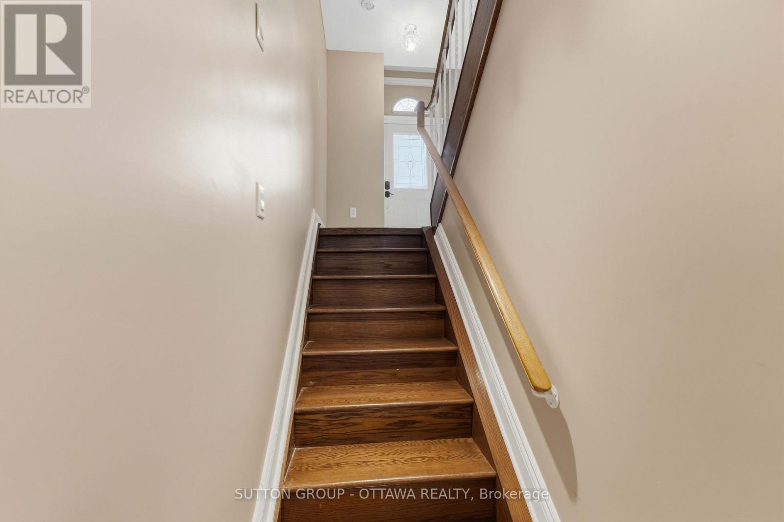 16 Crimson Gate Property Photo 37