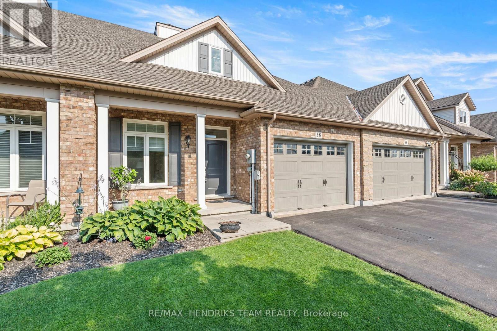 58 VIDEL CRESCENT N Property Photo 1