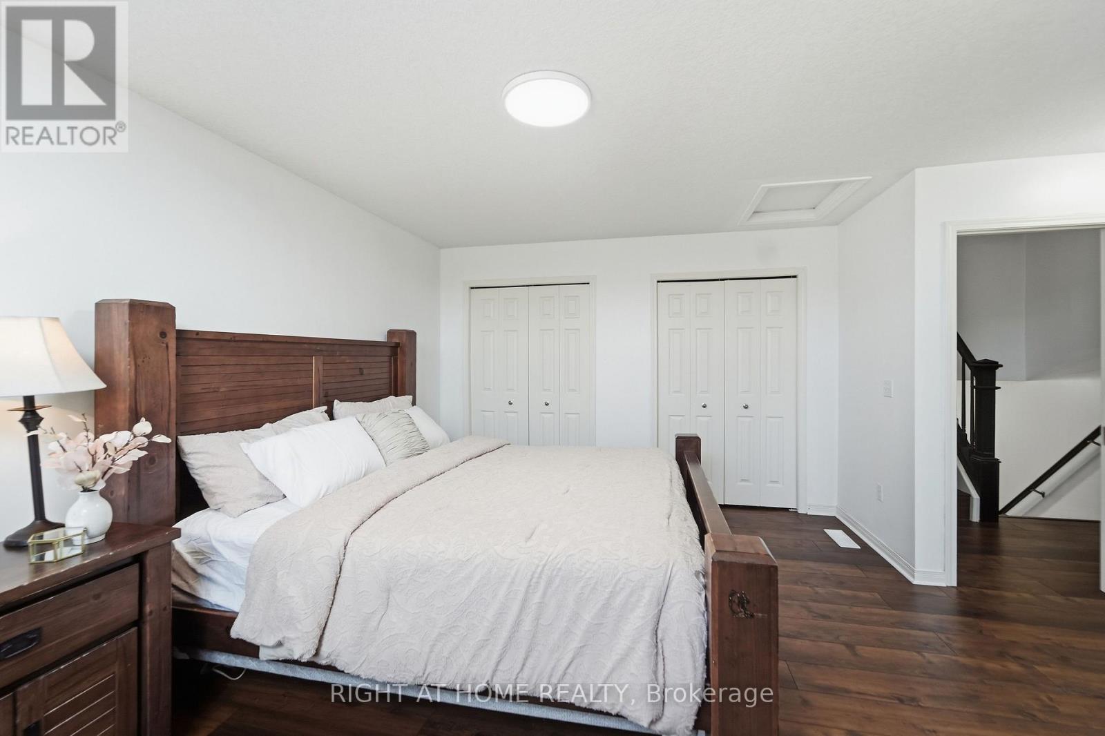 7 - 582 Hyde Park Road Property Photo 15