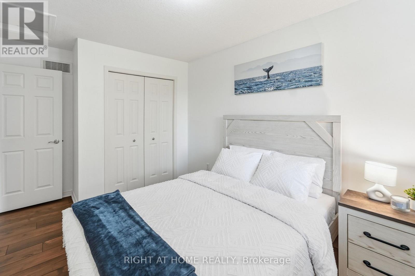 7 - 582 Hyde Park Road Property Photo 20