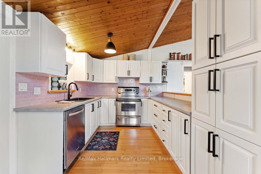 X13681720 Property Photo 14