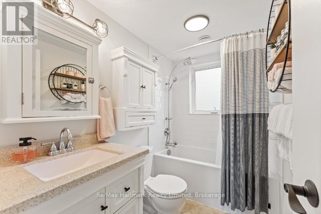 X13681720 Property Photo 21