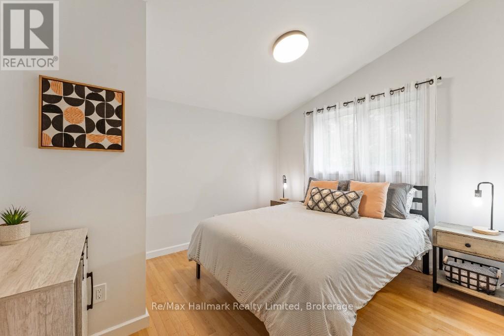 X13681720 Property Photo 23