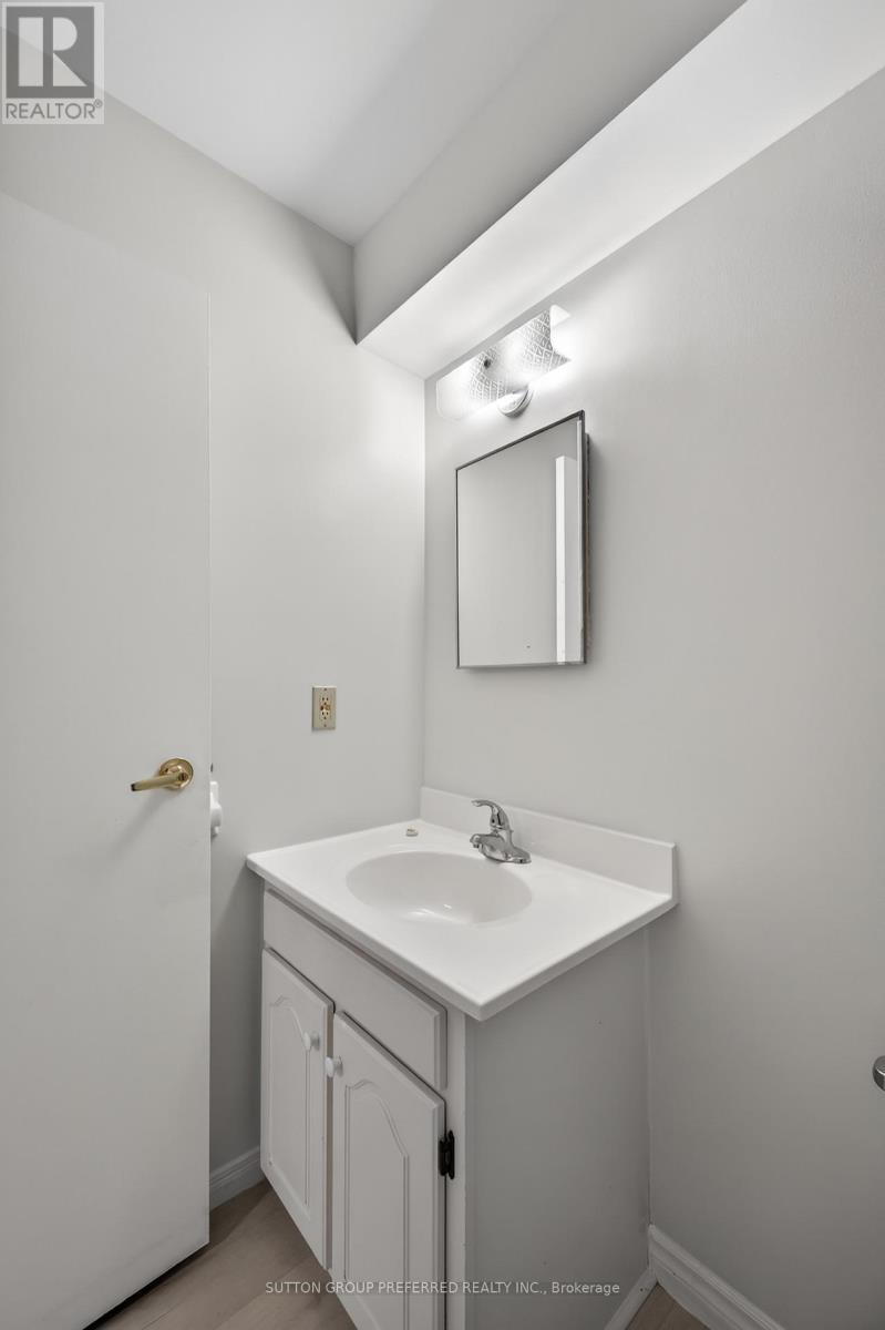 52 - 136 Conway Drive Property Photo 7