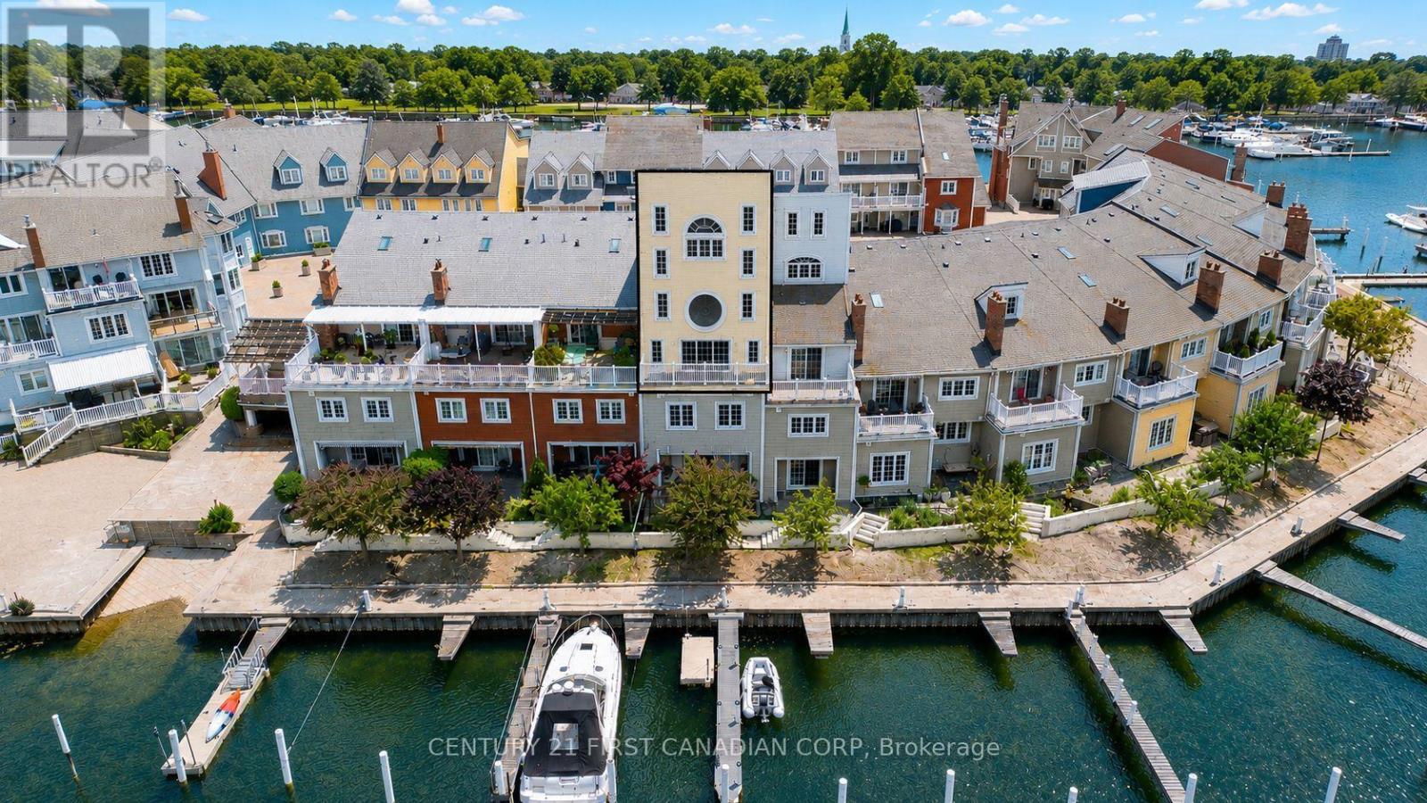 W45 - 1500 Venetian Boulevard Photo de la propriété 1