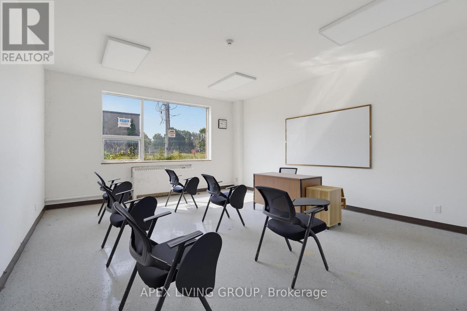 424 Quebec Avenue Property Photo 13