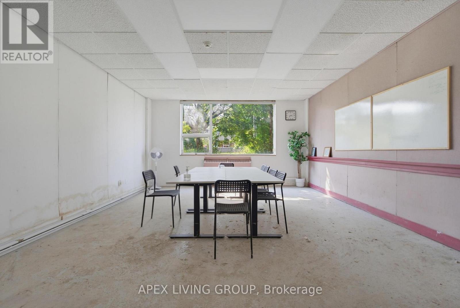 424 Quebec Avenue Property Photo 15