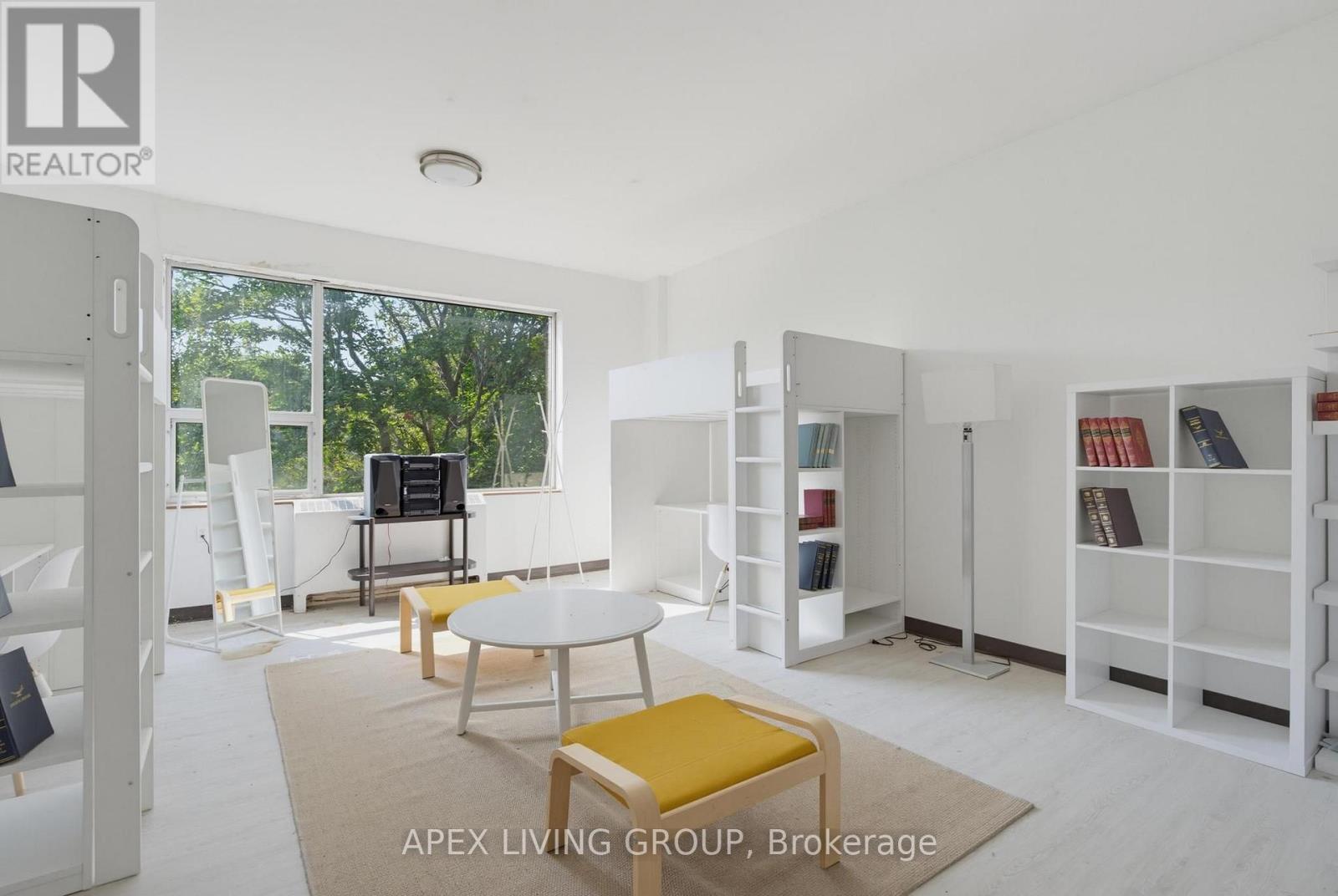424 Quebec Avenue Property Photo 16