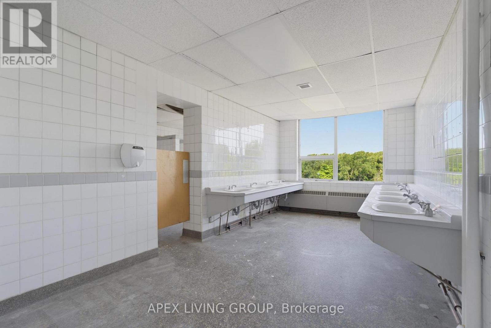 424 Quebec Avenue Property Photo 17