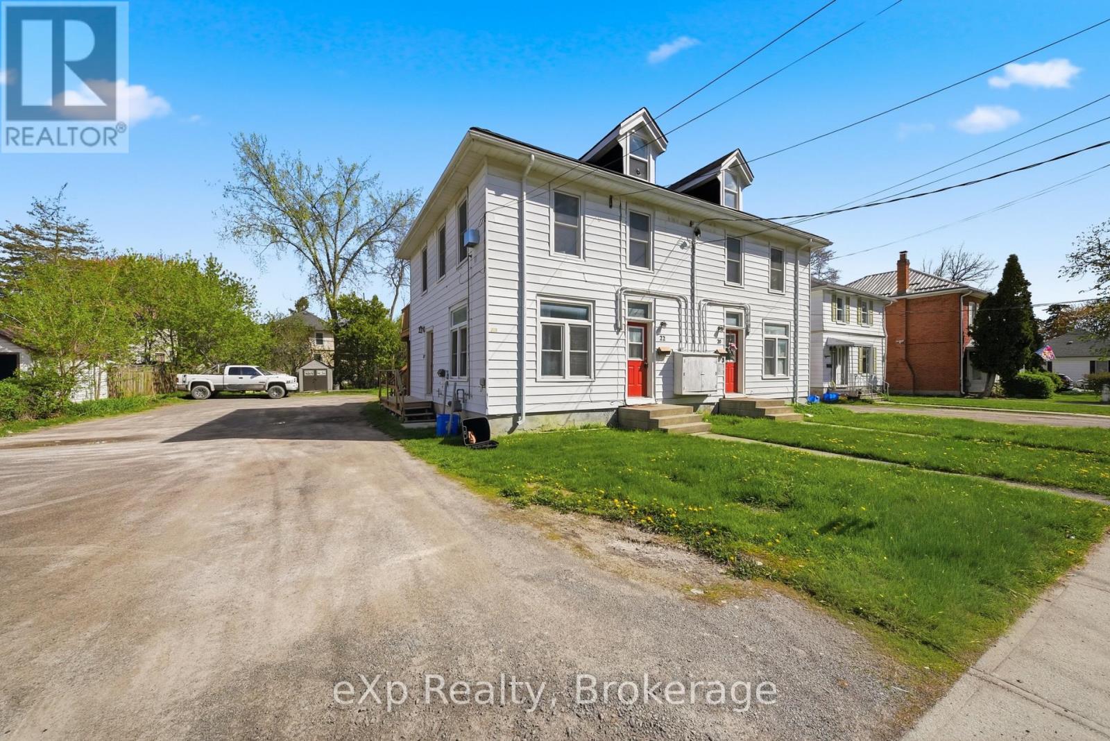20 CHARLOTTE STREET Property Photo 1