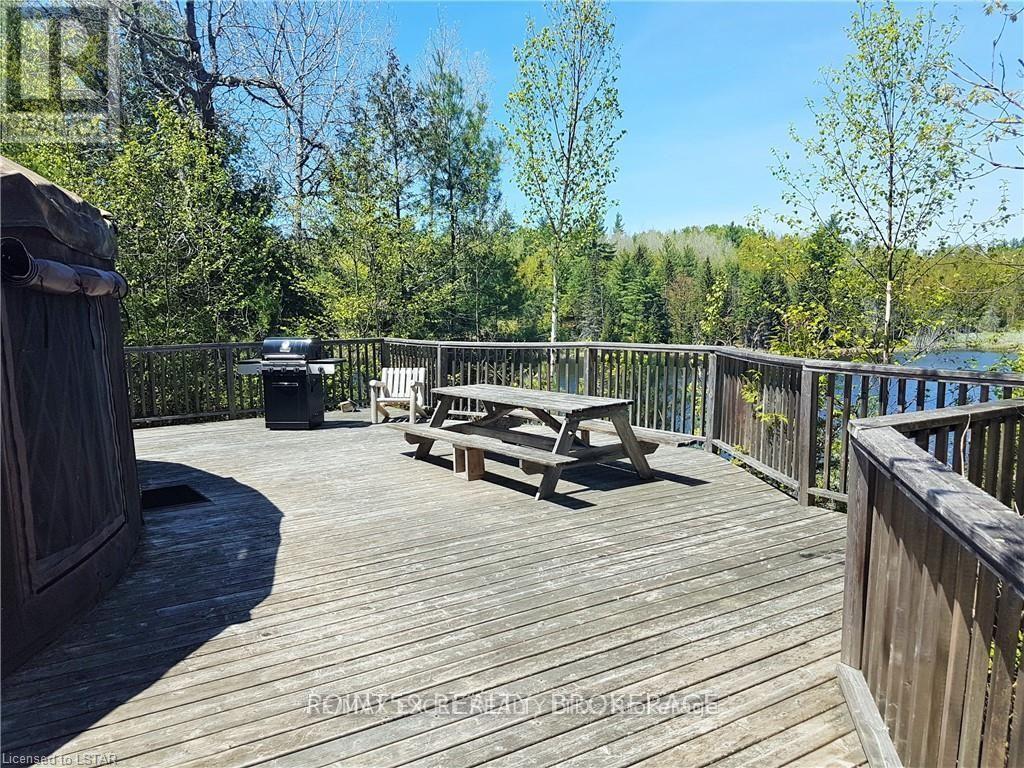 1322 Boomhauer Road Property Photo 10
