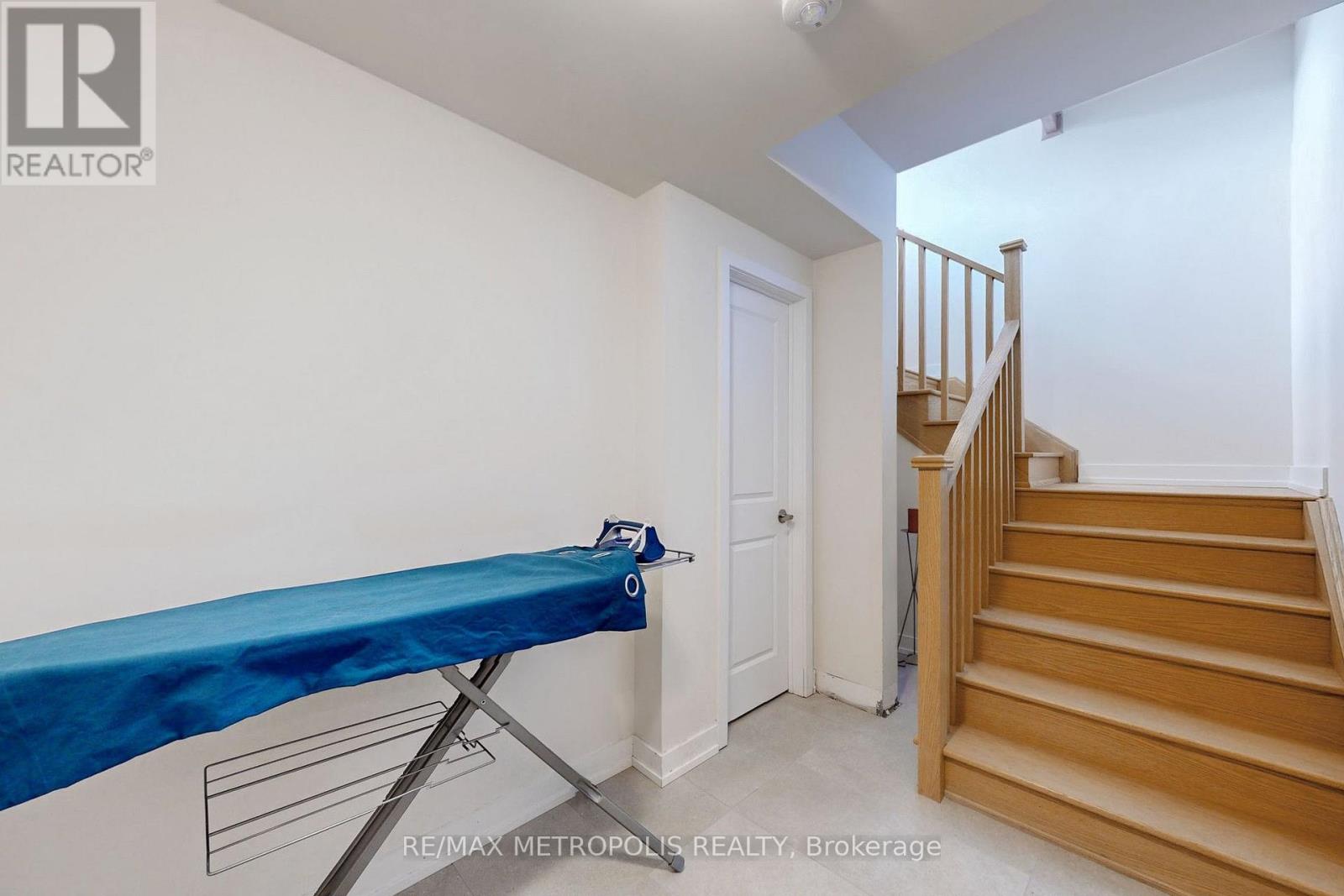 104 Stoneleigh Drive Property Photo 38