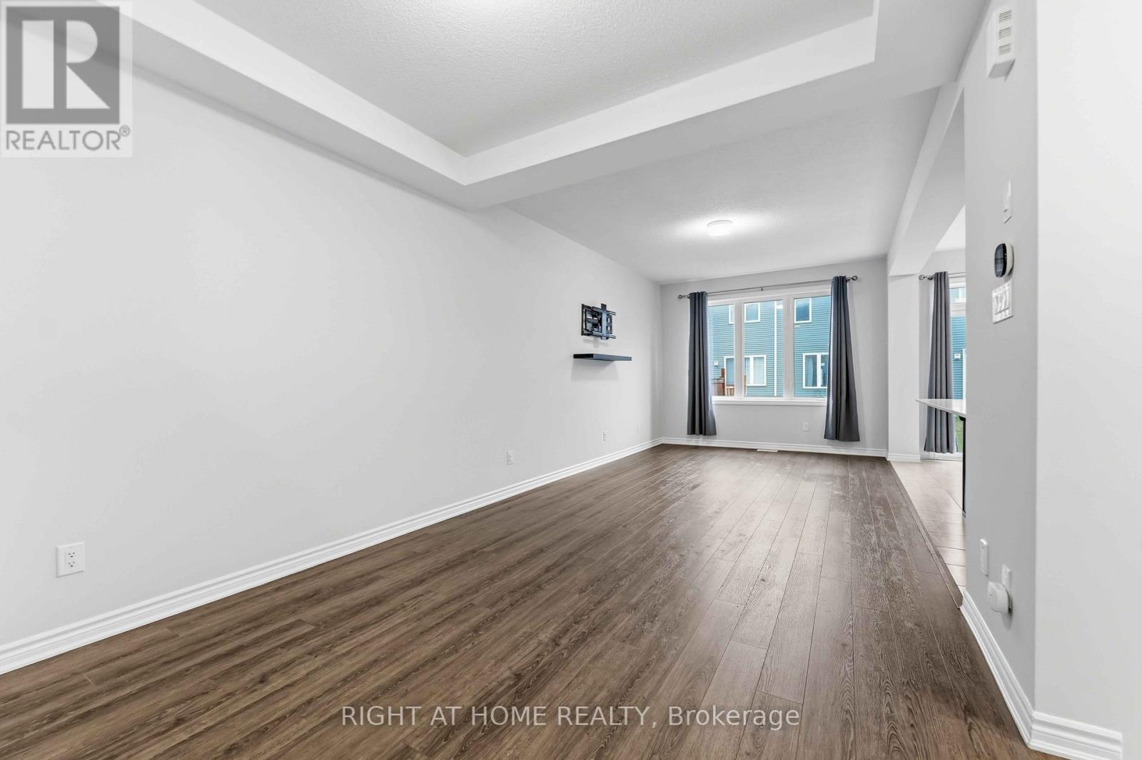 709 Derreen Avenue Property Photo 6