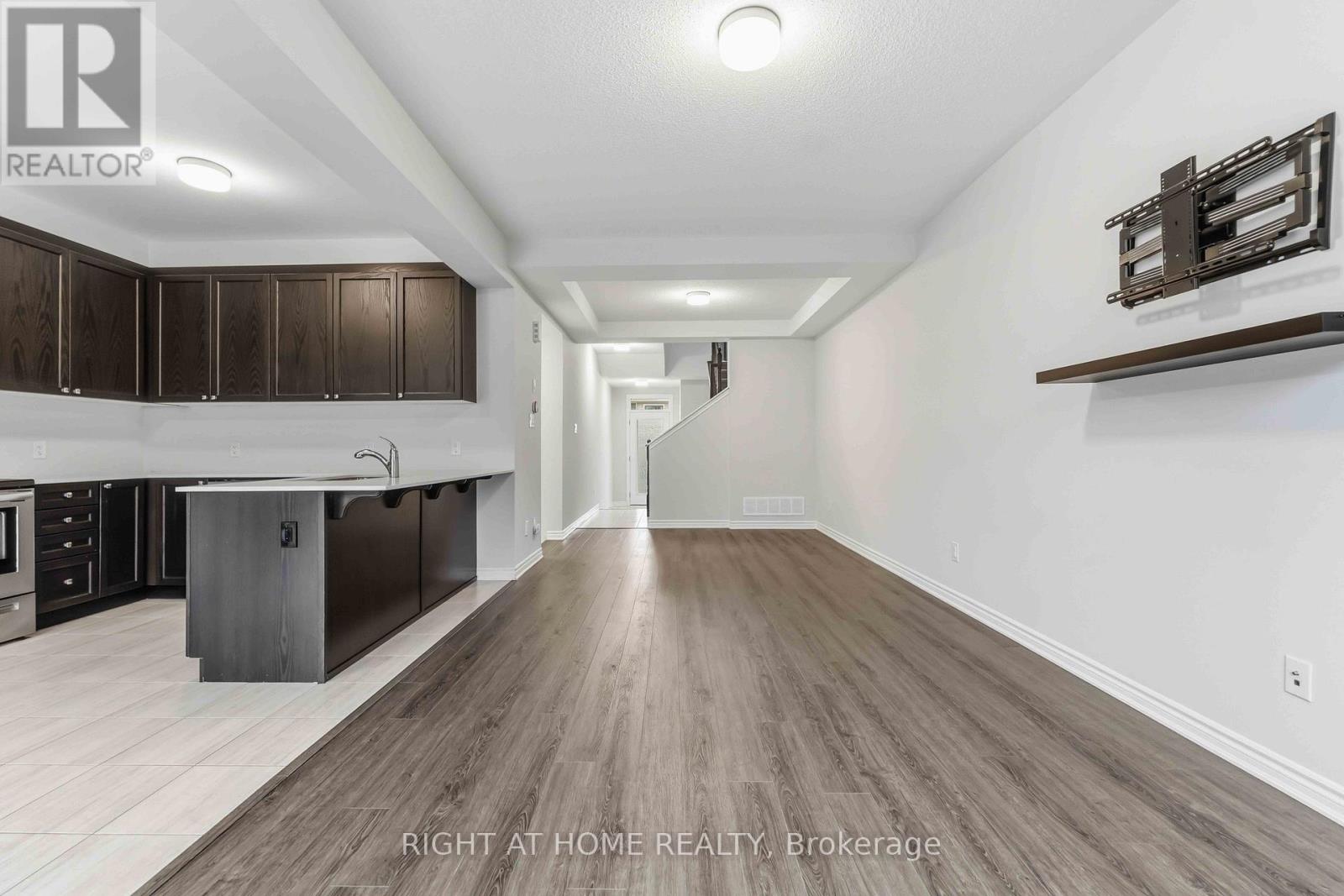 709 Derreen Avenue Property Photo 11
