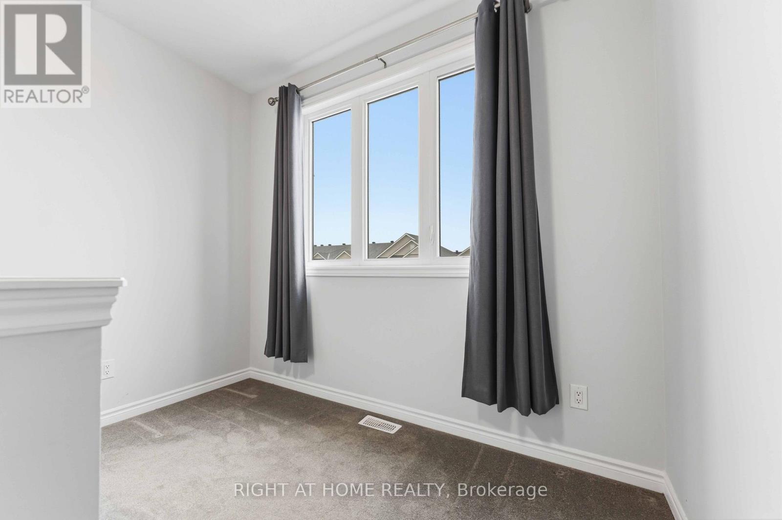 709 Derreen Avenue Property Photo 17