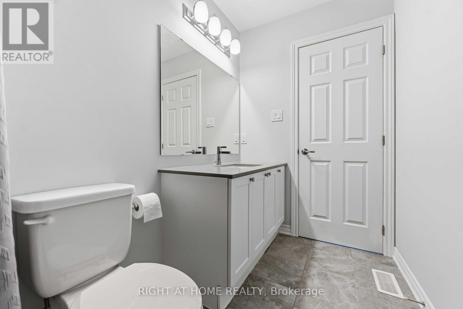 709 Derreen Avenue Property Photo 30