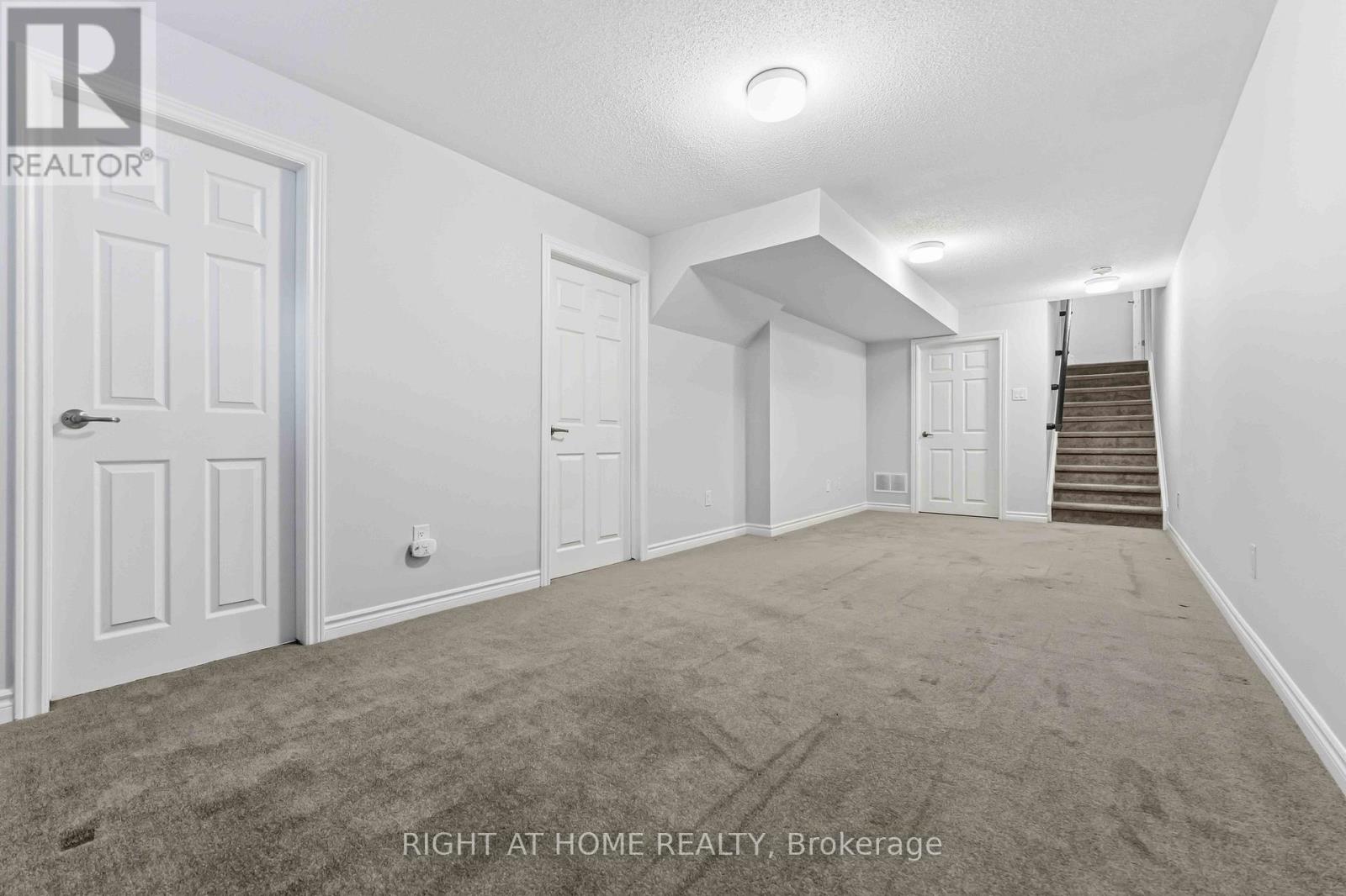 709 Derreen Avenue Property Photo 32