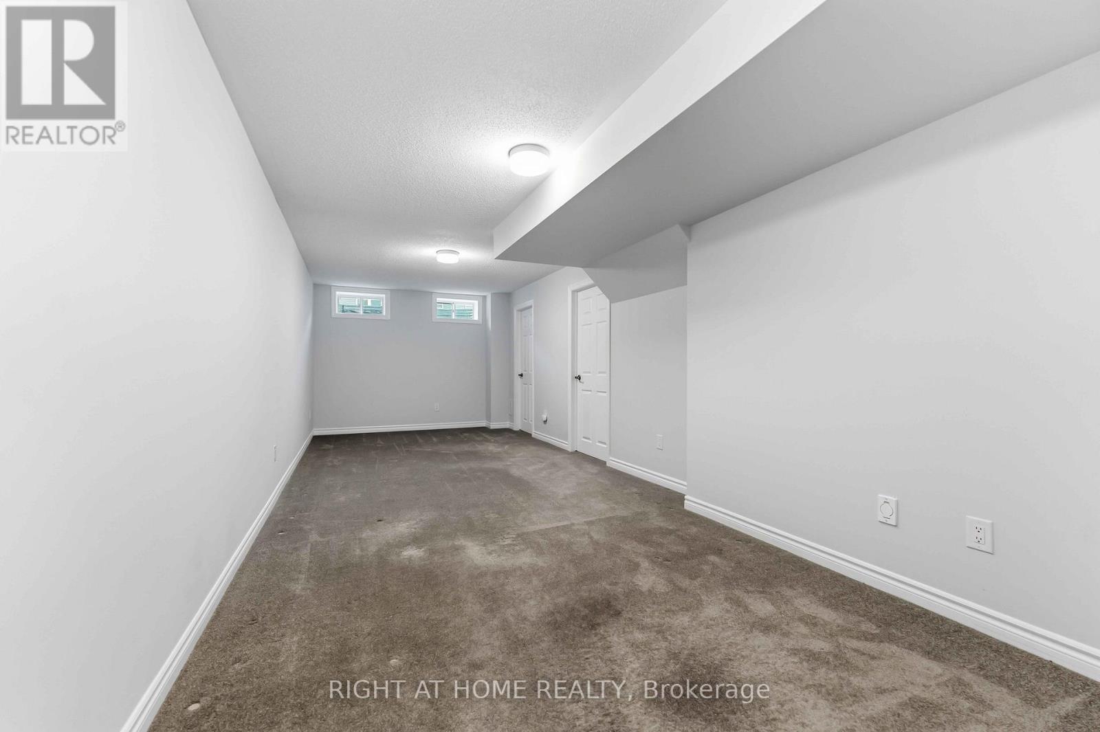 709 Derreen Avenue Property Photo 33