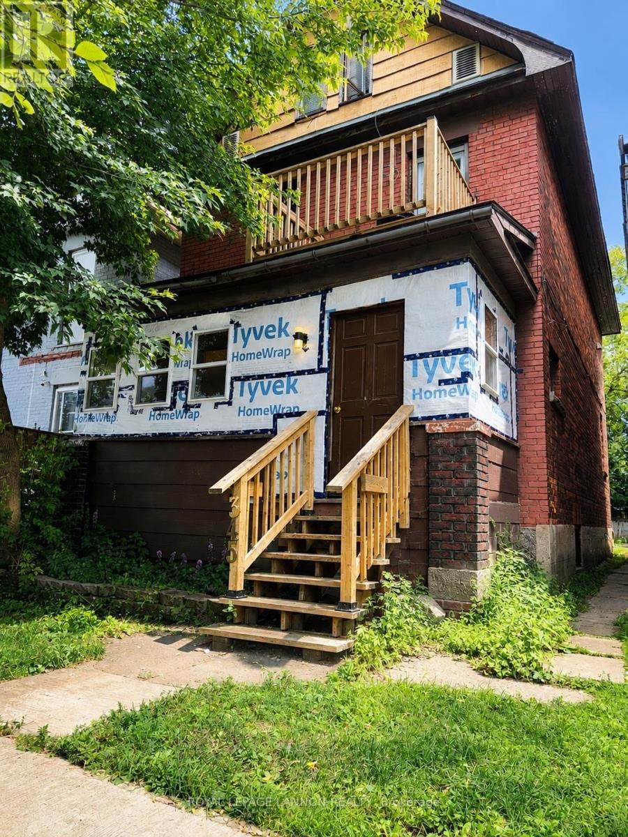 345 Syndicate Avenue N Property Photo 1