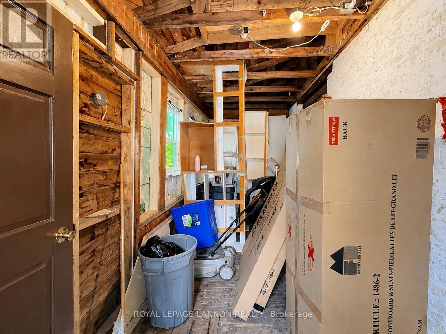 345 Syndicate Avenue N Property Photo 2