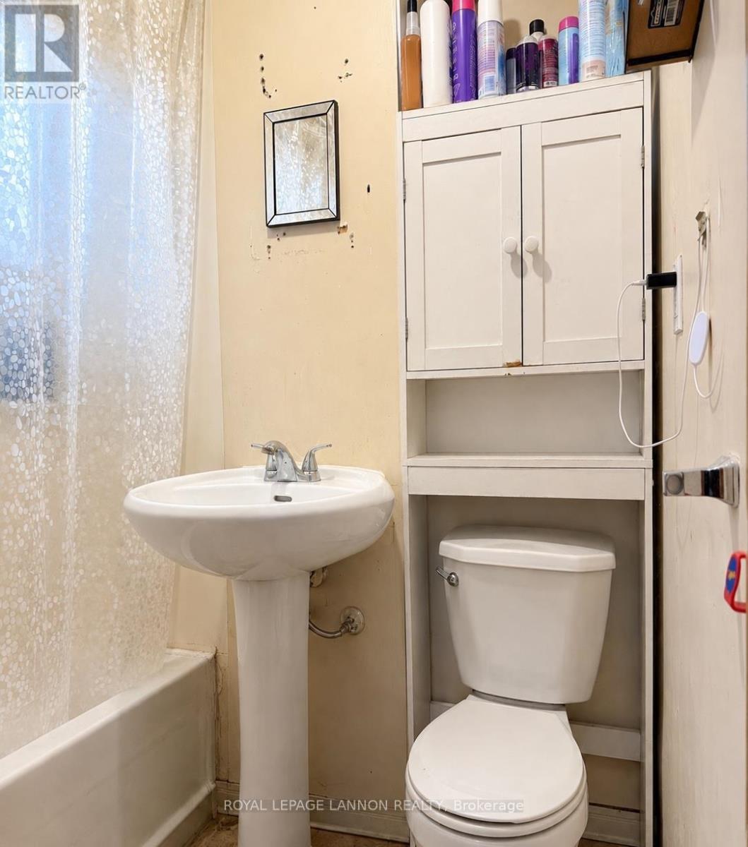 345 Syndicate Avenue N Property Photo 8