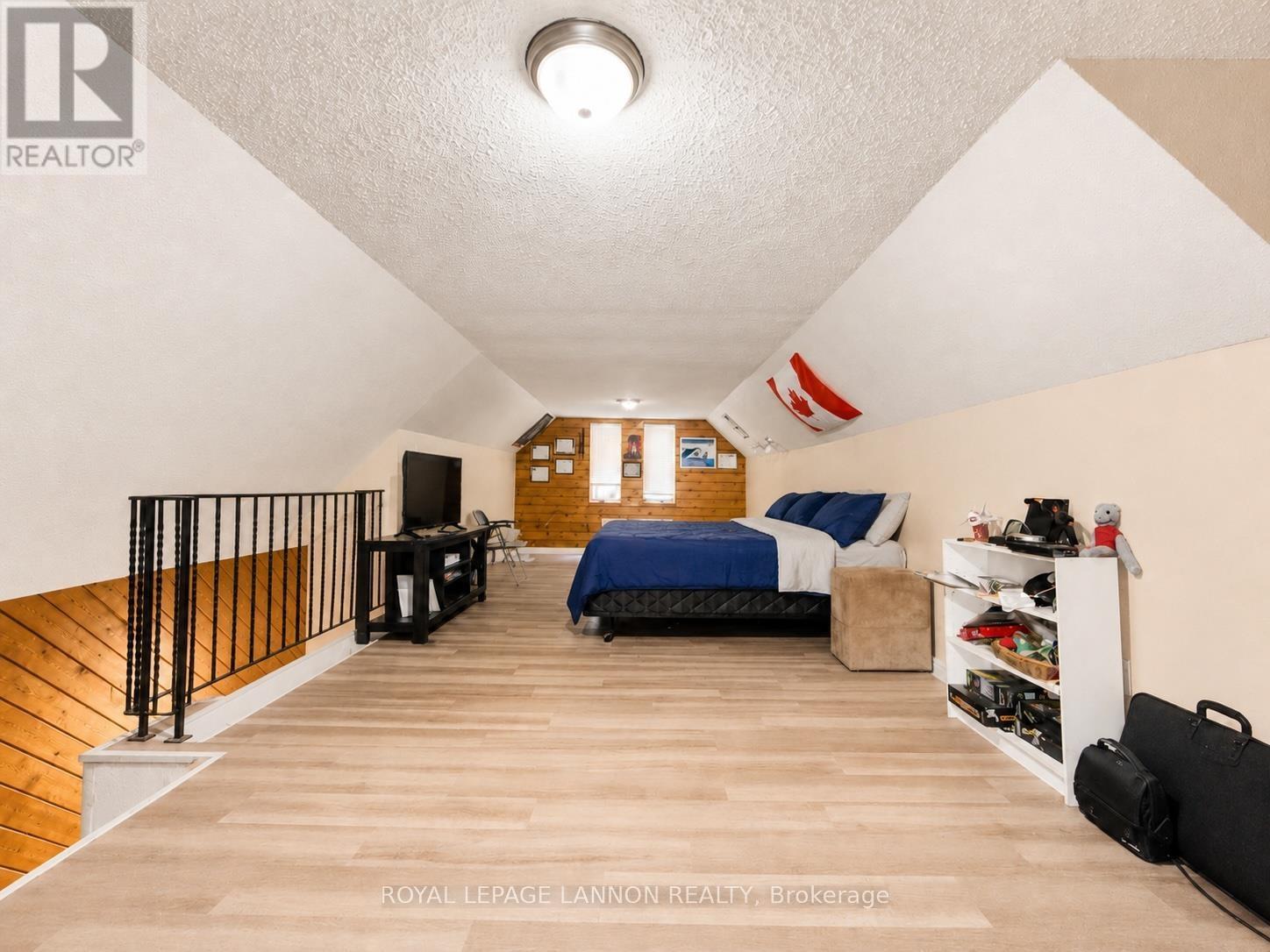 345 Syndicate Avenue N Property Photo 25