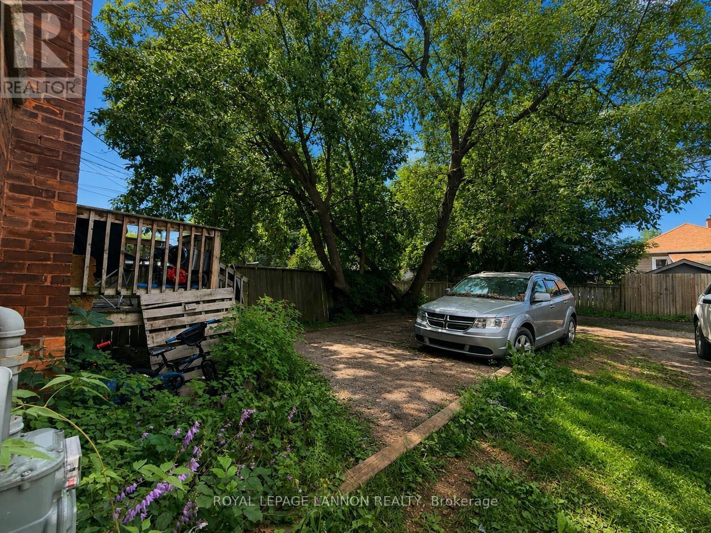 345 Syndicate Avenue N Property Photo 29