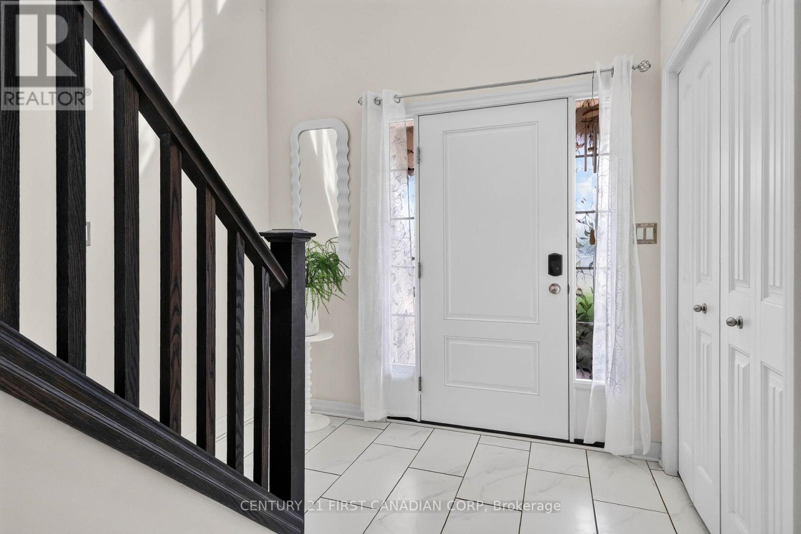10 Birchall Lane Property Photo 7