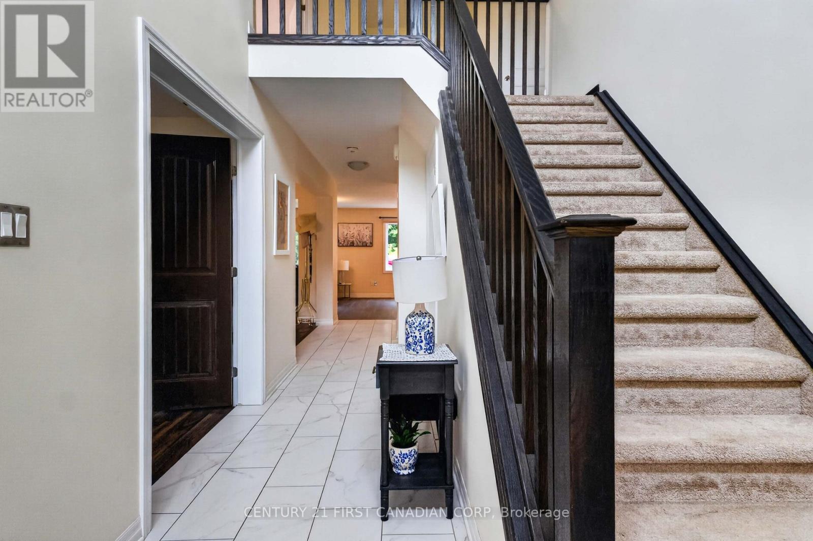 10 Birchall Lane Property Photo 8