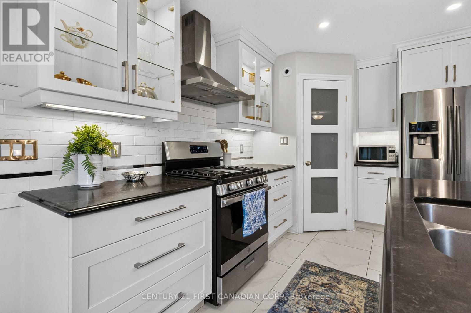 10 Birchall Lane Property Photo 24