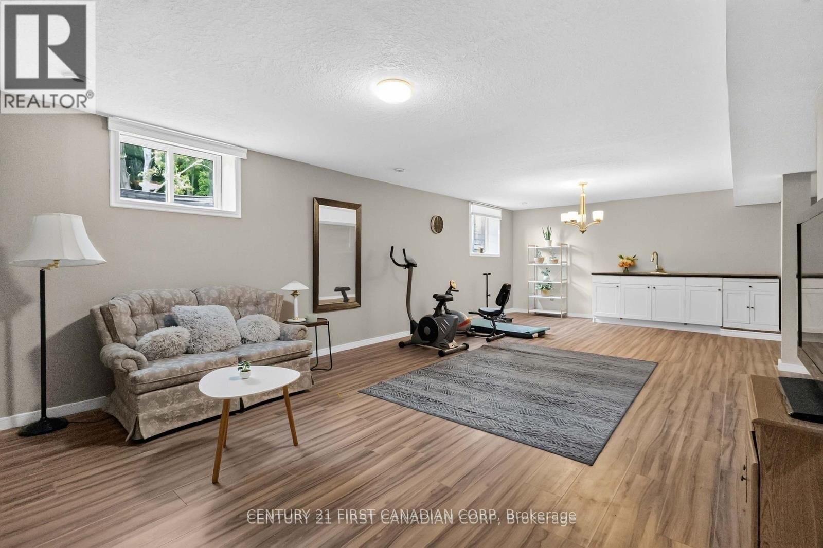 10 Birchall Lane Property Photo 41