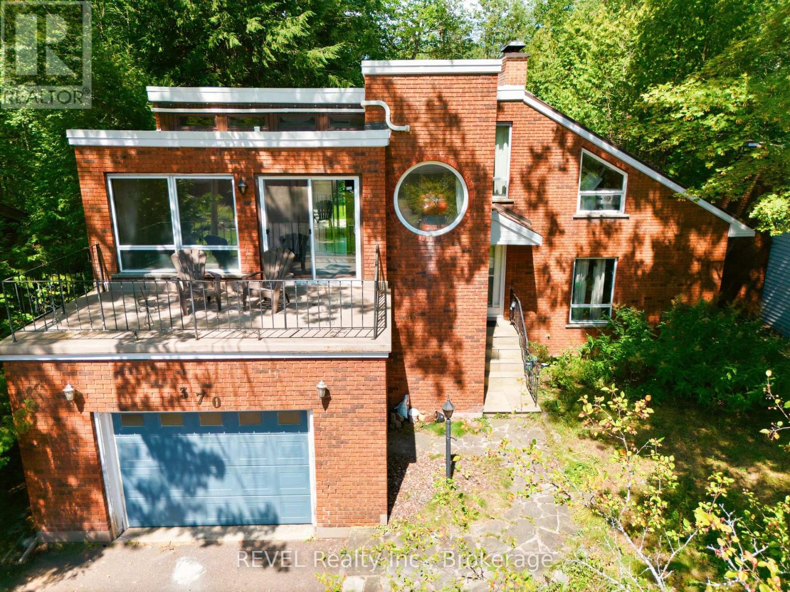 370 Segwun Boulevard Property Photo 2