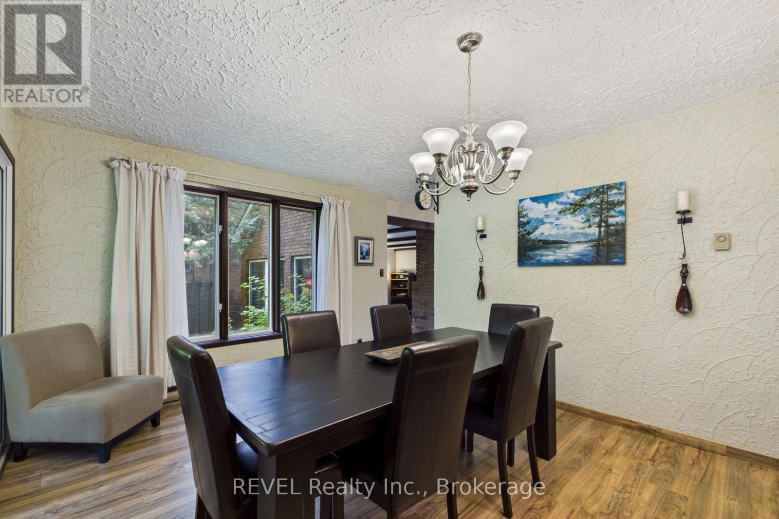 370 Segwun Boulevard Property Photo 15