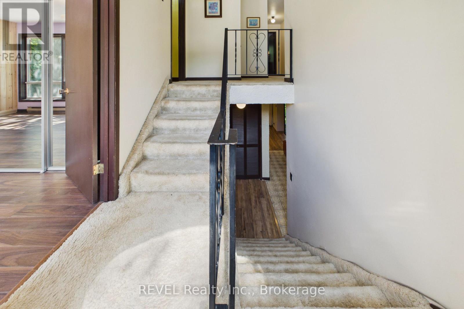 370 Segwun Boulevard Property Photo 18